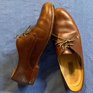 Size 9 discontinued Nisolo women’s flats